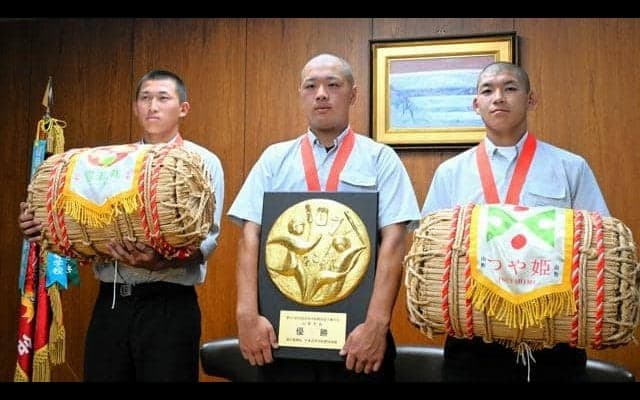 優勝した日大山形が県など訪問　主将「泥臭いプレーで頑張る」