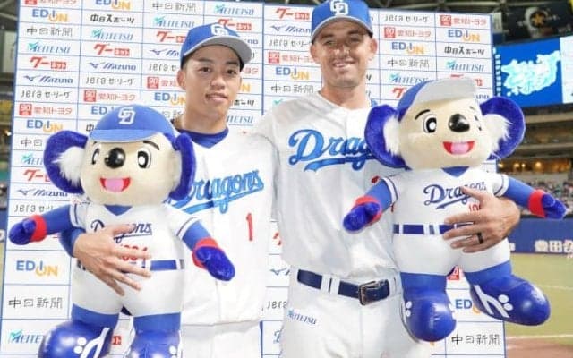 中日31歳外野手は「神助っ人の気配」決勝の逆転3ラン、本拠地で注目の.312　「残竜決定でお願いします！」