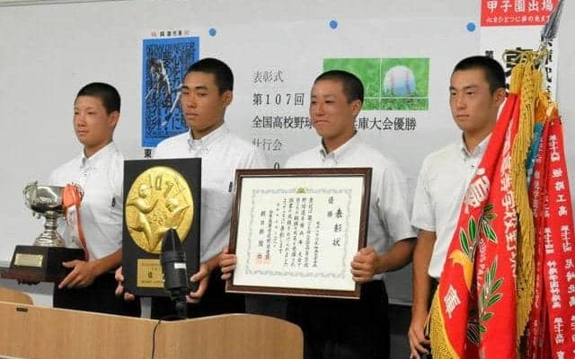 東洋大姫路が学校で壮行会　選抜大会の悔しさをバネに「頂点めざす」