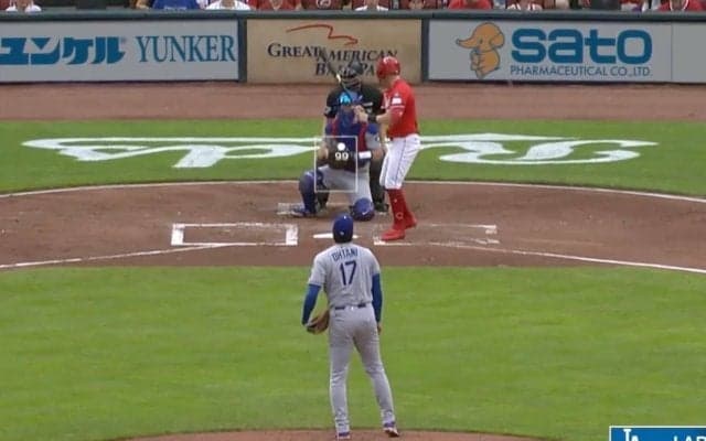 どこ見てんだよ！大谷翔平、160キロ剛速球が“爆速通過”「ビックリしすぎ」空振りした相手打者のリアクションが話題に「そりゃビビる」