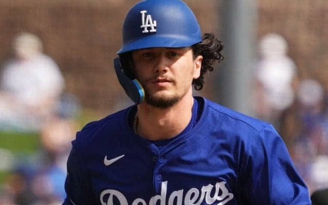 ド軍が放出…イケメン外野手の妻が心境　球団SNSにすかさず反応、昨年には長女誕生