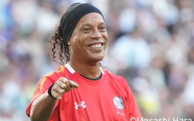 ロナウジーニョ＆エンドリッキの“ブラジル新旧スター”の日本での握手シーンに大反響｢2人が日本に居るレア度よw｣｢初対面？しかも日本で？｣の声