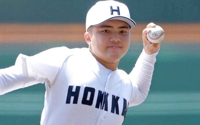 伝統校が甲子園でユニ変更「英断かも」　濃紺→白の“激変”にファン注目「大賛成」