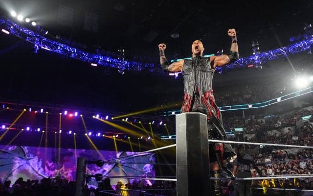 ヤンキース・ジャッジが“意外なスーパースター”と異色共演！ 超ヘビー級と並んでも遜色ないガタイに「簡単に投げられそう」ファン驚愕