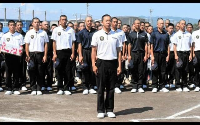 済美が甲子園に向けて出発　松山市の野志市長も激励