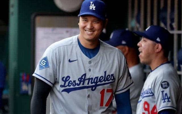 あまりにも“巨大”な大谷翔平に「そんなのあるんですか？」現地記者も驚愕　ファンも唖然「オリジナルで作ったんだろうか？？」