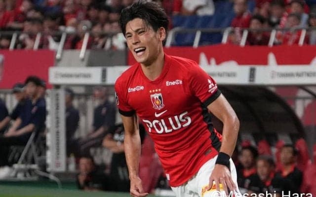 福岡戦で分かった！浦和レッズ｢後半の大逆襲｣に不可欠な２つの改善点(1)注目は4月6日以来の｢先発起用｣、福岡FW碓井聖生のシュートを生んだ｢2つのミス」