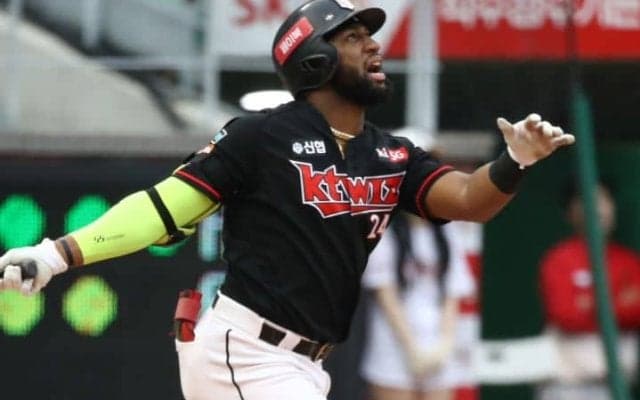 元阪神助っ人に待っていた“無情宣告”　2億超えの再契約→クビ切り断行に韓国も衝撃「厳密に言えば失敗。もはや情に頼ることもない」