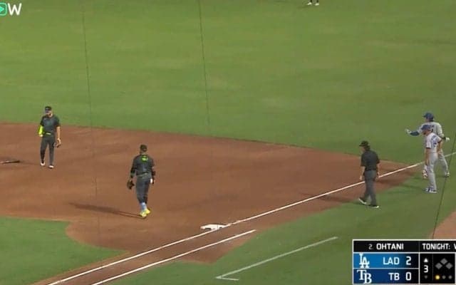 なんだ、ただの聖人か… 大谷翔平、バット破壊後に“まさかの光景”「すげえな」相手野手へのリアクションが話題に「人間性もMVP」