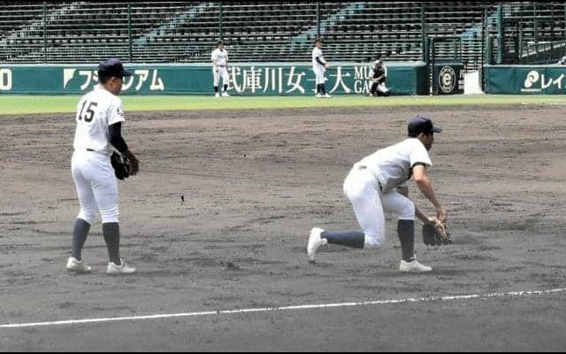 済美　甲子園練習に臨む　憧れの場所で土の感触や球筋を確認