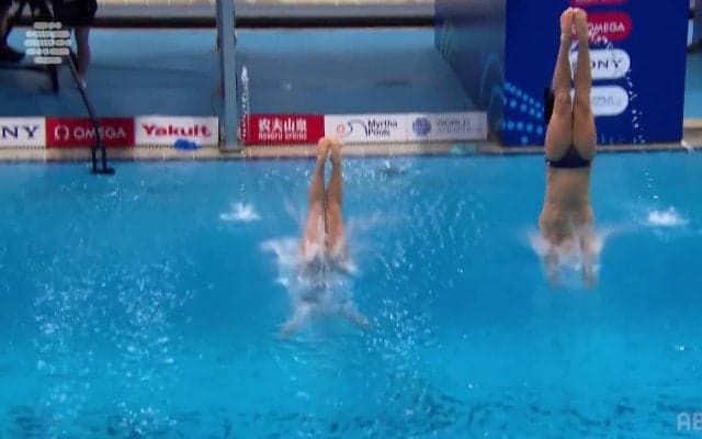 「大逆転での金メダル！」「いやまだあるので」衝撃の“中国超え”で実況も思わず先走り！完璧シンクロ＆圧巻の直角入水で“金確定”の最高演技