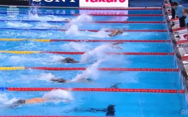 世界水泳・男子100mバタフライ、世界最高レベルのタイムで優勝したフランスのイケメンスイマー、説得力ありすぎの肉体美