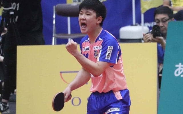 悲願の初制覇へ、ベールを脱いだ“岡山リベッツ・張本智和”　電撃移籍の男子エースが語ったデビュー戦【Tリーグ】