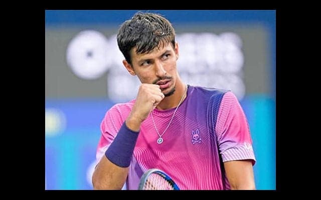  マスターズ連覇狙う世界26位が8強 