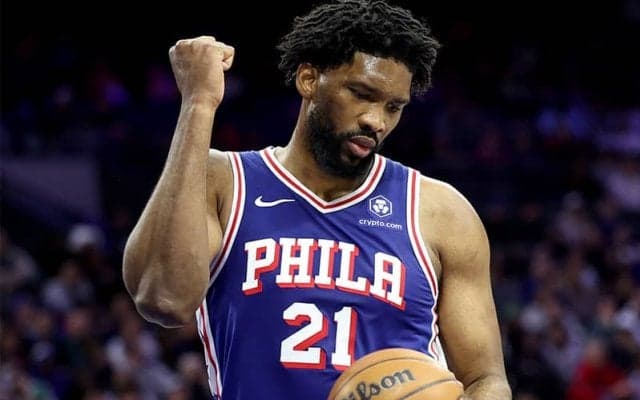 エンビードの左ヒザにトラブルは続く？…現地記者が懸念を指摘「リーグで悪い噂が広まっている」