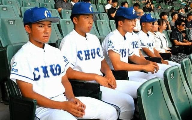 豊橋中央、「初めて」の入場行進を練習　甲子園で開会式リハーサル