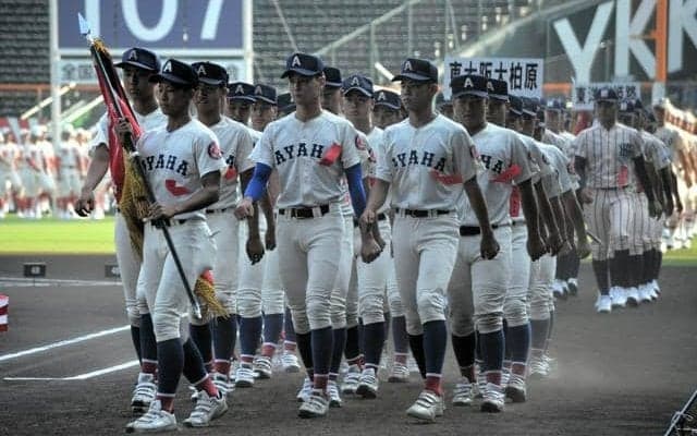 綾羽　甲子園で開会式リハ　スタンドで見守る部員「仲間の姿に感動」