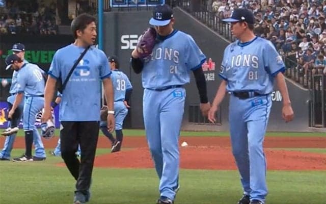 西武・武内夏暉にアクシデント　五十幡亮汰の打球が左足に直撃…足を引きずり途中交代