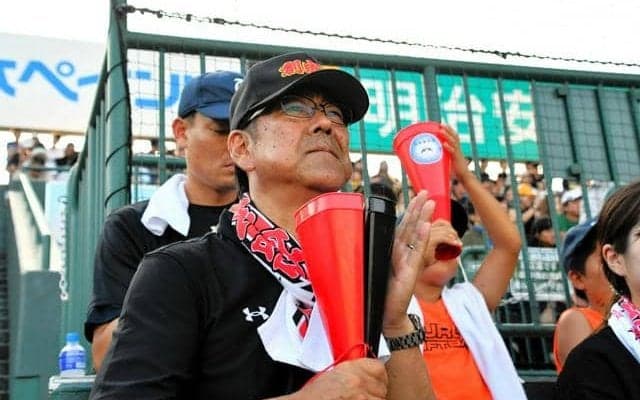 創成館支える「野球道具の110番」　地元スポーツ店がつなぐ縁