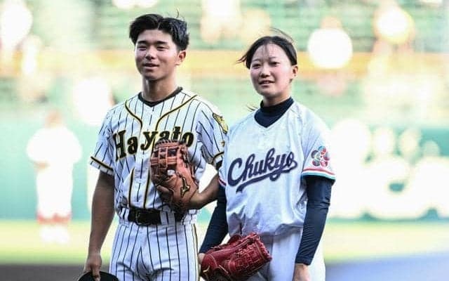 夏の甲子園始球式　男女混合「ベースボール5」のユース代表が登場