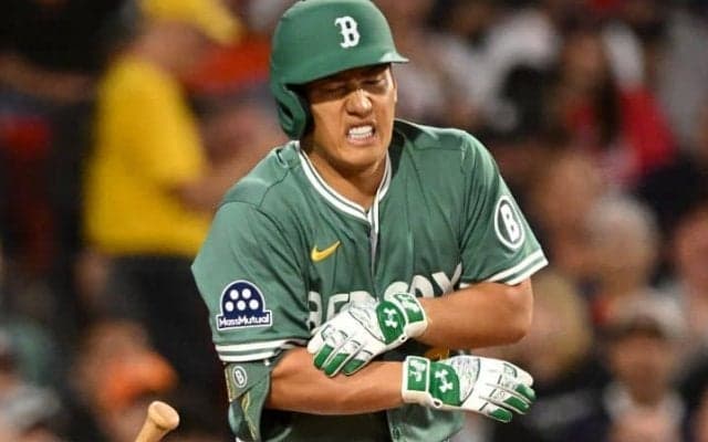 「ヨシダは打撃でも結果を残せていない」スタメン外が続く吉田正尚　レ軍ファンから”失望”の声「チーム構想に合っていない」