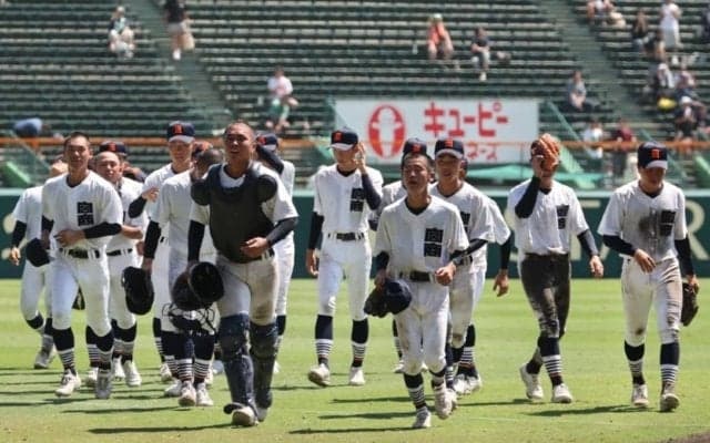 宮崎商がサヨナラ負けで県勢「令和初勝利」にあと一歩届かず、9回土壇場で追いつくも延長タイブレークで力尽きる【25年夏甲子園】