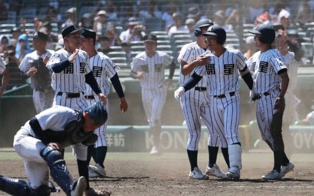 大会初の継続試合目前で劇的サヨナラ！開星の大会最年長監督は選手を称賛「本当に感謝している」【25年夏甲子園】