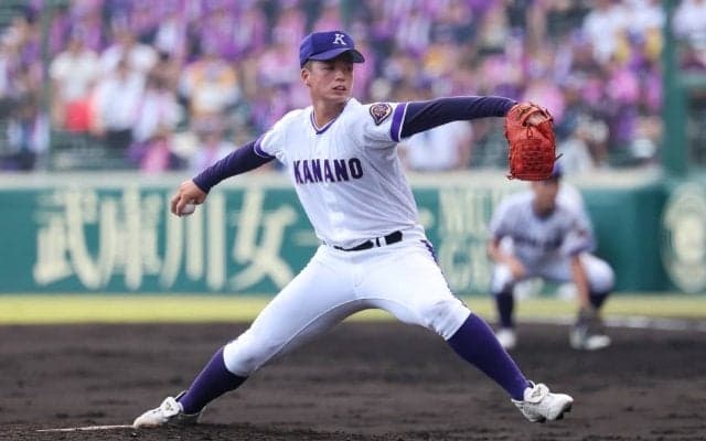 金足農・吉田大輝が先制点許す…自己最速更新の147キロ計測も変化球捉えられる【25年夏甲子園】