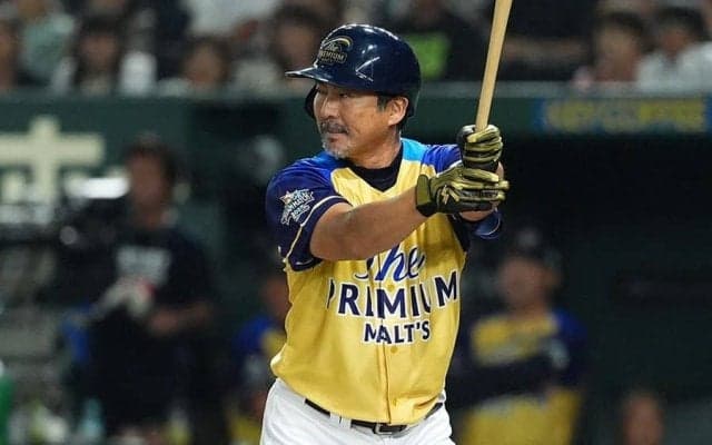 51歳と思えぬ戦慄の一打に「マジでOB？」　30代の元メジャーリーガー粉砕「さすがすぎる」