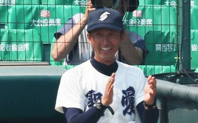 【夏の甲子園2025】準備を徹底したうえでの「ノーサイン野球」弘前学院聖愛・原田監督の次なる目標は「ノー監督野球」