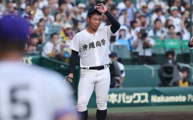 沖縄尚学の2年生左腕・末吉が衝撃奪三振ショー！9回14K完封で金足農撃破！【25年夏甲子園】