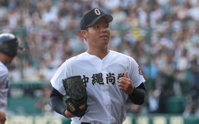 沖縄尚学の2年生サウスポーが3安打14奪三振！しびれる投手戦で貫録の完封勝ち「自信になる」【25年夏甲子園】