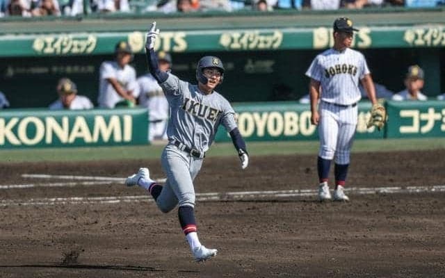 高校初の柵越えが甲子園第1号本塁打に　仙台育英の原亜佑久選手
