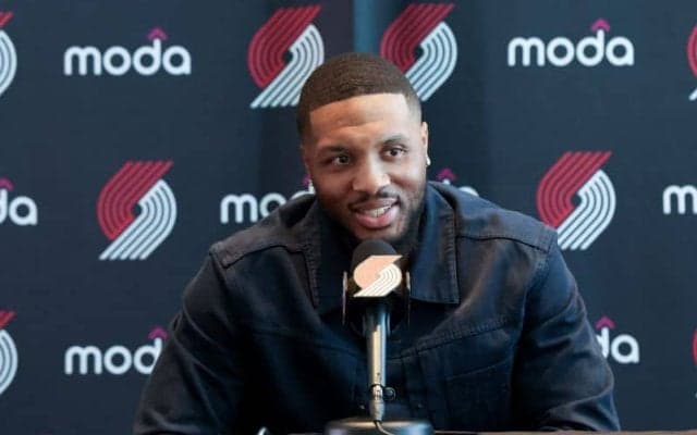 リラードが古巣オレゴンでキャンプを開催…子どもたちから“おかえり”の喝采を浴びる