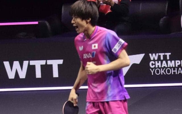 戸上隼輔、日本勢16強一番乗りに「プレッシャーを感じていた」　上位進出へは「100％の力を出さないと勝てない」【WTTチャンピオンズ横浜】