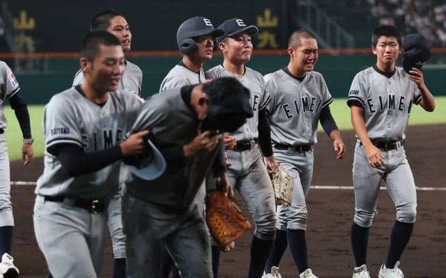 甲子園初出場の叡明は延長12回で力尽きる…埼玉代表3年連続初戦敗退もスタンドは大きな拍手で包まれる【25年夏甲子園】