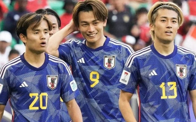 日本代表FW上田綺世の美人モデル妻、山脈ヘア＆韓国美女メイクで“別人級”激変！夫から“謎コメント”も｢本当に女神です｣｢透明感凄すぎる｣