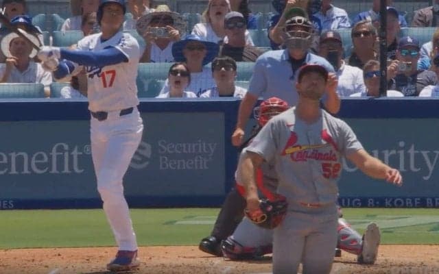 ウソでしょ…？ 大谷翔平、爆速弾で“異変”「無慈悲すぎる」 被弾した相手投手のリアクションが話題に「ショックがデカいだろ」