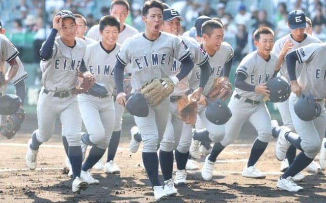 甲子園で流れた“不気味”な一曲「まじハマる」　ピンクのスタンドで演奏され反響「かなり好き」