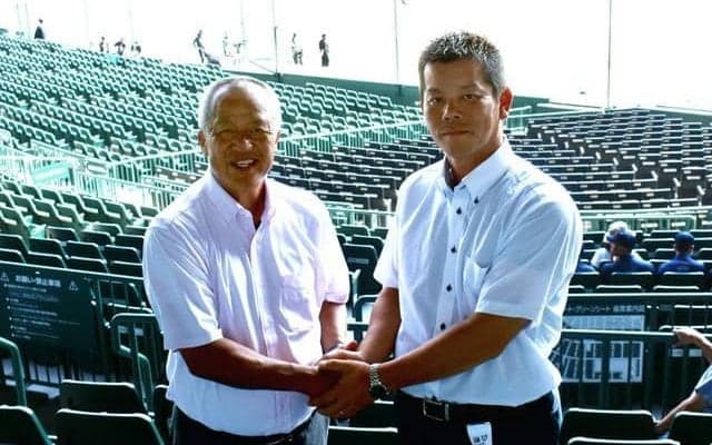 済美・田坂監督「粘り強く食らいつく」　東洋大姫路の岡田監督と対談