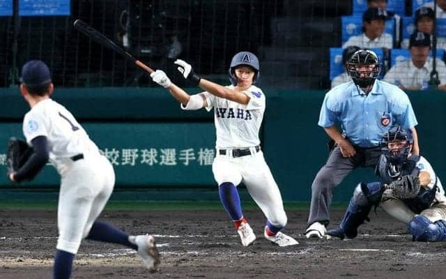 初出場の綾羽、熱戦制す　九回2死で追いつき、十回主将が勝ち越し打