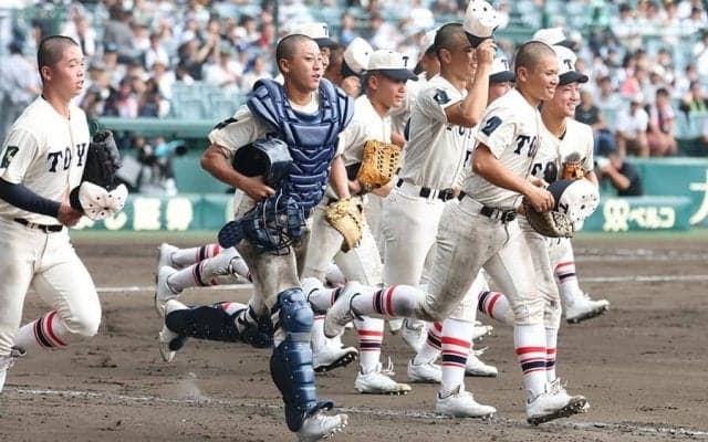 「2部制」空席目立った甲子園が一変　“夏の東洋”復活、地元効果で”3万3000人”