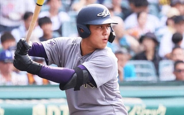 【夏の甲子園2025】名門対決で異彩を放った４本の木製バット 花巻東と智辯和歌山のそれぞれの狙いと戦略とは？