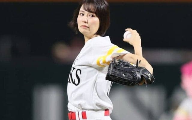 福岡のショートボブ美女が「勝利の女神になれましたね」豪快フォームで“驚愕”の球速披露「マジ100キロ投球を目指さない？」