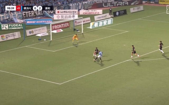 「規格外」J最強の助っ人FWが浦和守備陣を無効化「最後全部持っていったな」「あんなの打たせちゃダメ」アダイウトンの圧倒的個人技にSNS騒然