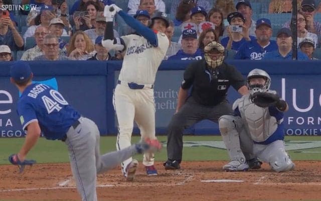 大谷翔平、今日は“棒立ち”で確信ホームランをお見送り…衝撃40号にファン熱狂「カッコ良すぎるだろ！」