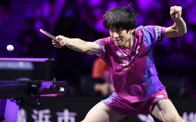 戸上隼輔 6度目の挑戦で世界王者から1ゲーム奪うも敗北。8強で姿を消す【卓球 WTT横浜】