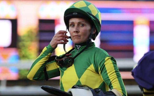 【札幌4R】キング騎乗 マーウォルスが追い比べを制する