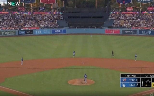 どうなってんだ…！？ 大谷翔平、爆速特大40号で“異変”「見上げすぎ」相手野手陣の被弾リアクションが話題に「無慈悲すぎる」