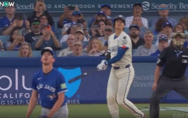 ウソでしょ…？ 大谷翔平、爆速特大弾に“ドン引き”「そりゃビビる」「スゴい音だな」被弾した投手の様子がおかしくなる「理不尽すぎる」